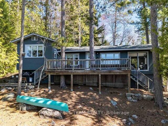 218 DIAMOND LAKE ROAD Madawaska Valley Ontario, K0J 1L0 - 2 Bedrooms Waterfront Home For sale