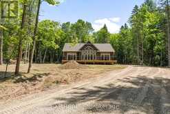 747 LAKEWOODS DRIVE | Madawaska Valley Ontario | Slide Image Thirty-eight