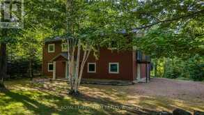 112 GOLFERS LANE | Madawaska Valley Ontario | Slide Image Two