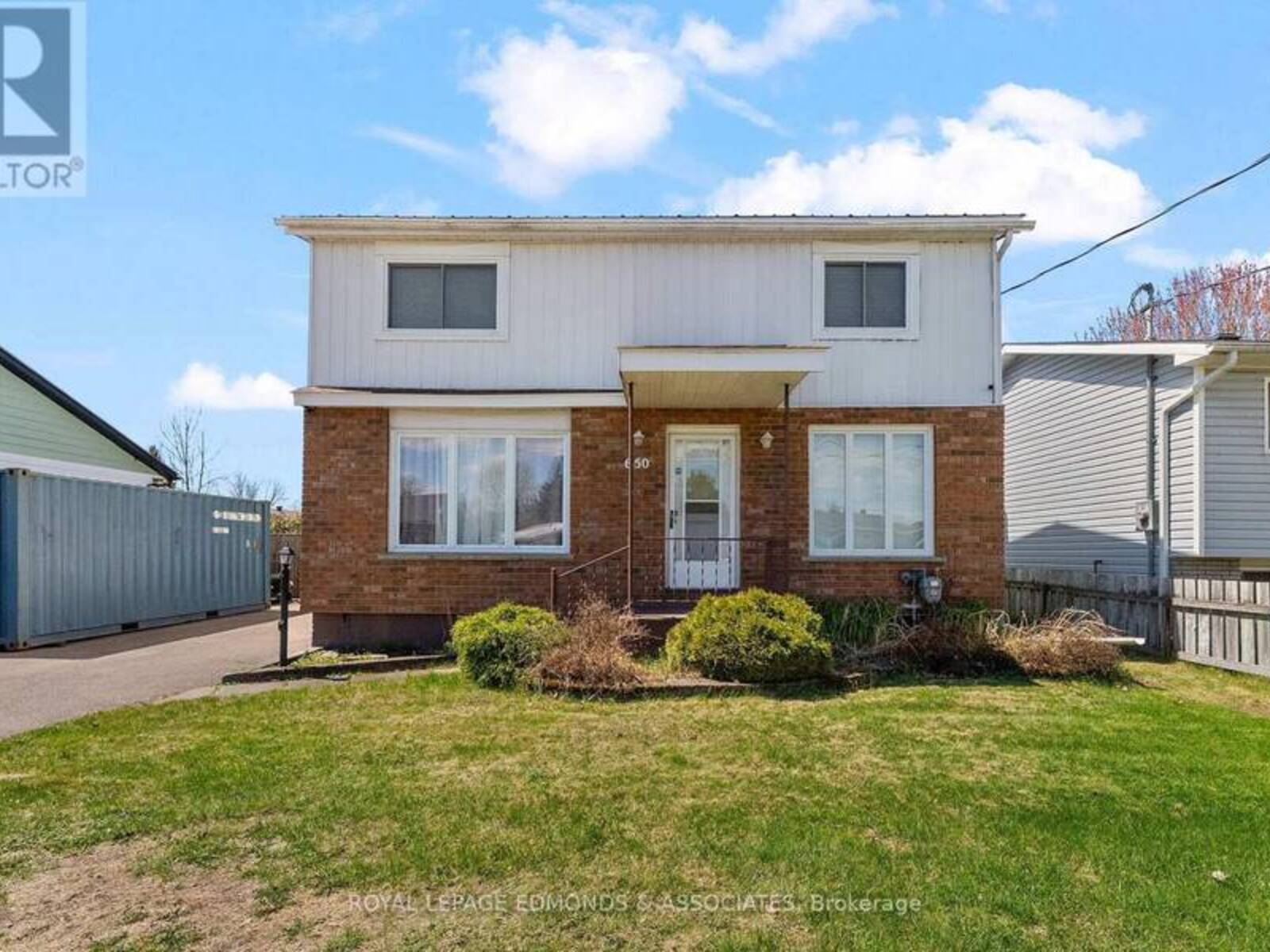 650 LORNE STREET W, Pembroke, Ontario K8A 6T6