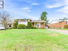 20 MAPLE AVENUE Petawawa Ontario, K8H 2Y5