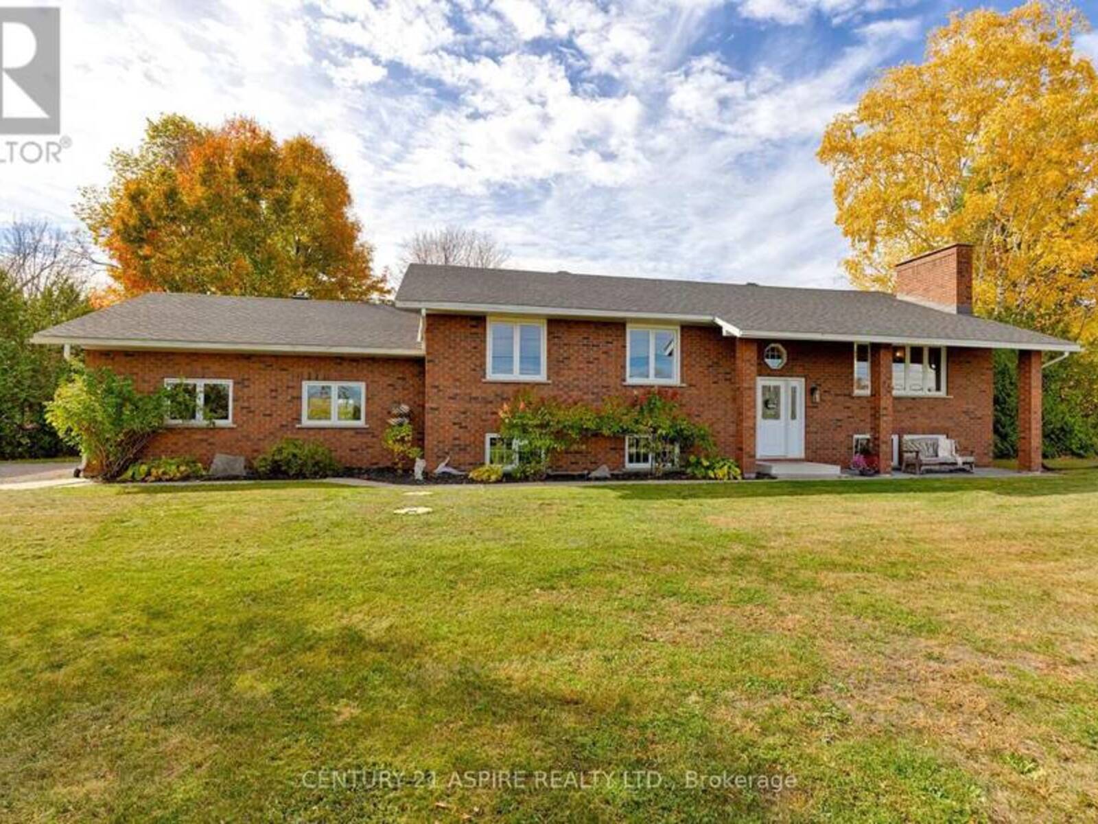 75 PEMBROKE STREET, Cobden, Ontario K0J 1K0