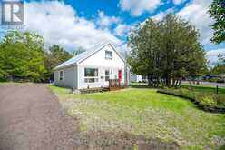 2185 PETAWAWA BOULEVARD | Petawawa Ontario | Slide Image Three