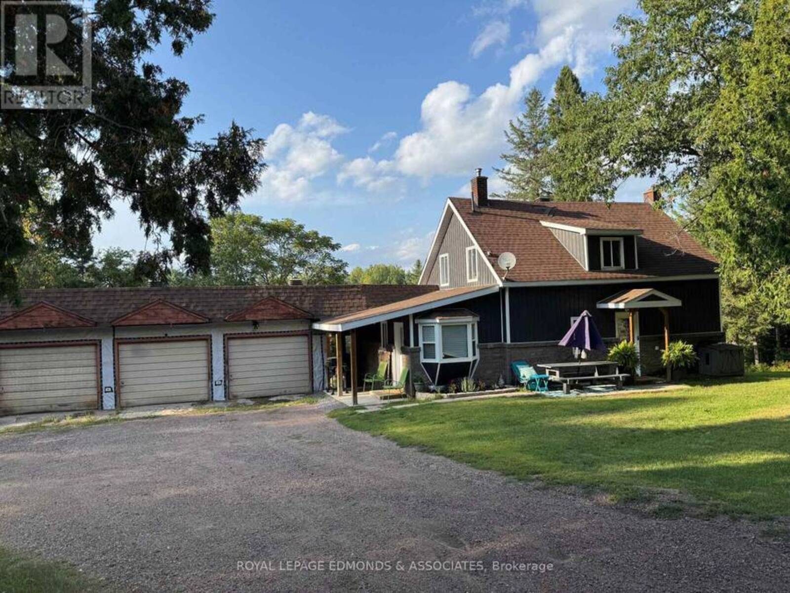 27 STENCELLS ROAD, Pembroke, Ontario K8A 6W8