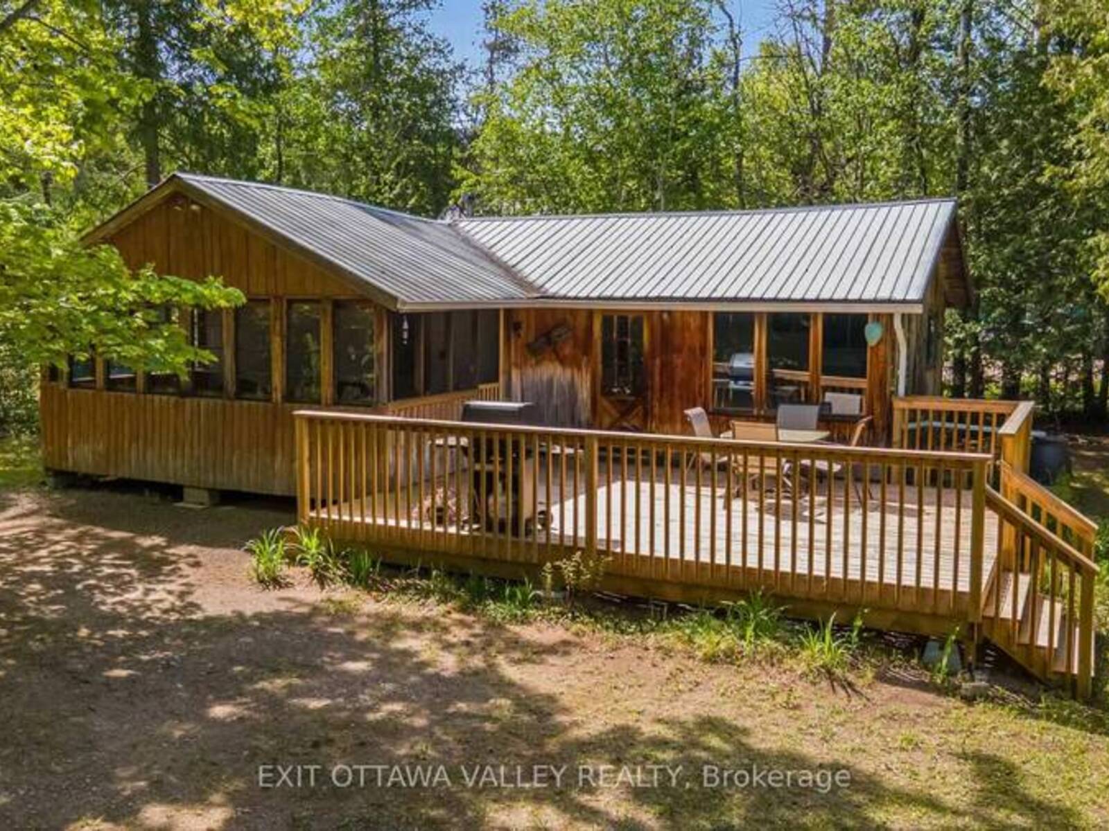 112 ARBOR VITAE ROAD, Madawaska Valley, Ontario K0J 1B0