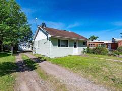 6 HILLCREST AVENUE Deep River Ontario, K0J 1P0