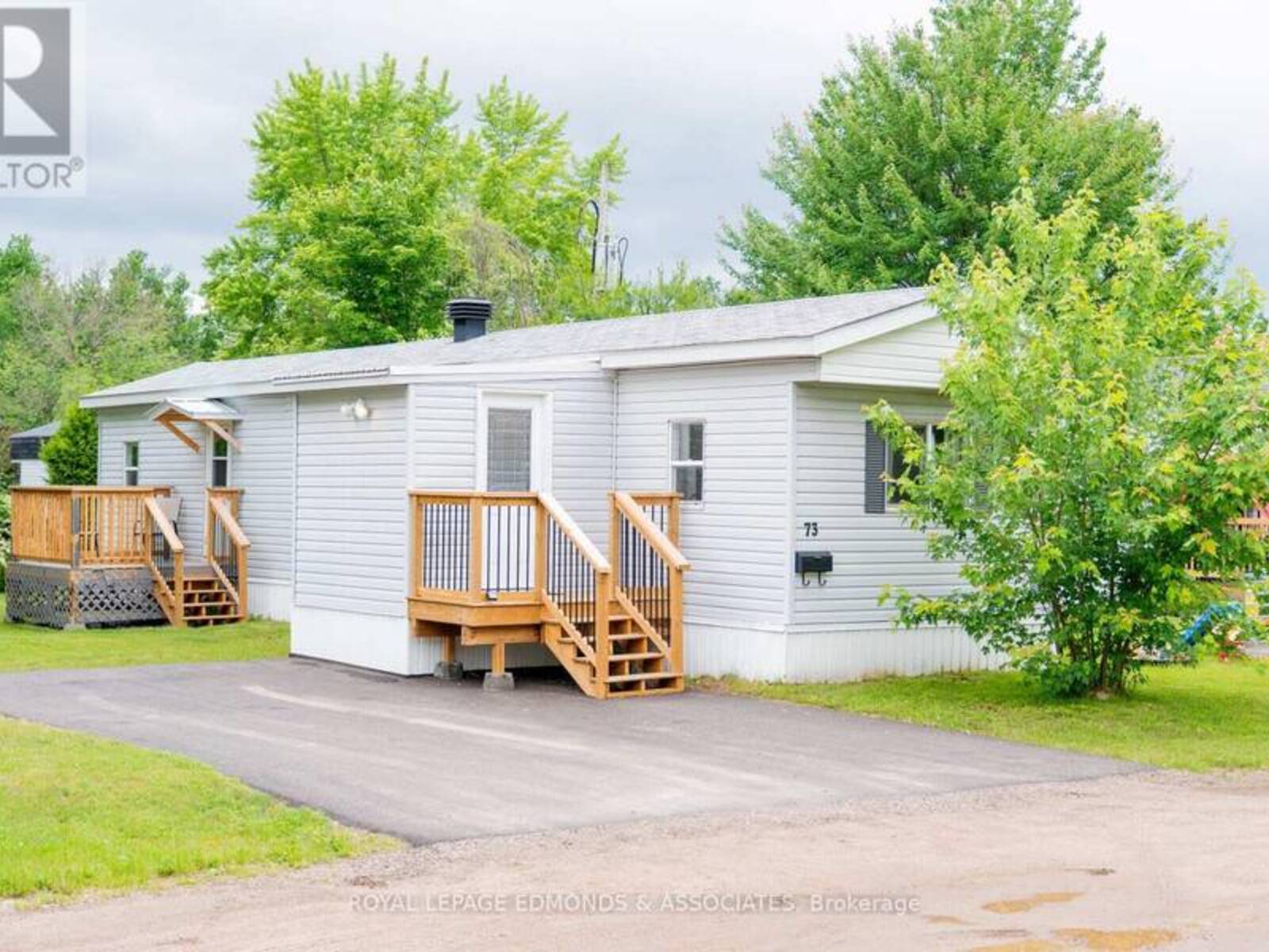 73 PINEHURST ESTATES, Petawawa, Ontario K8H 2H2