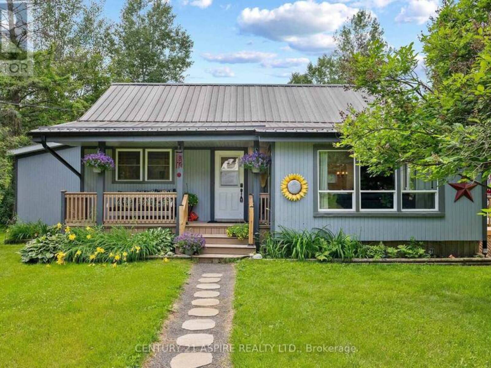 34 SHADY LANE, Petawawa, Ontario K8A 7Z5