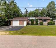 7 MARTIN STREET | Laurentian Hills Ontario | Slide Image Three