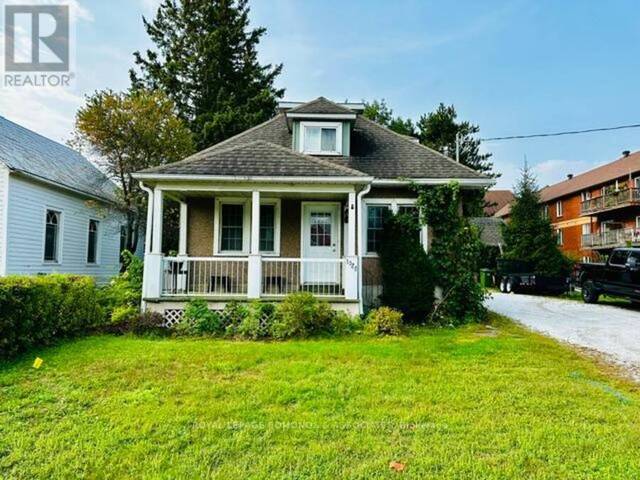 1028 PEMBROKE STREET E Pembroke Ontario, K8A 6Z2 - 3 Bedrooms Home For Sale