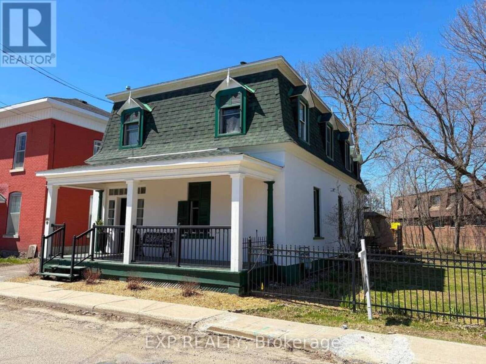 128 RENFREW AVENUE E, Renfrew, Ontario K7V 2W9
