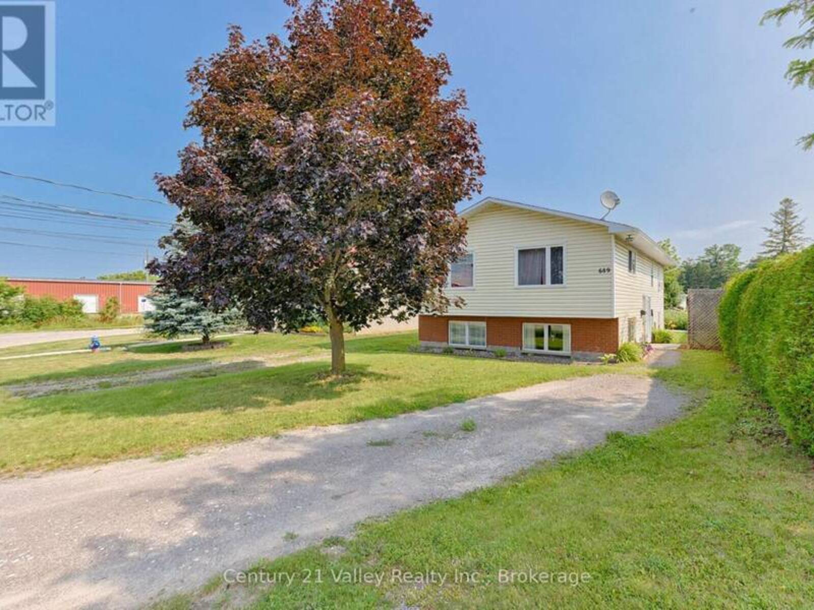 689 FOURTH STREET, Renfrew, Ontario K7V 1H2