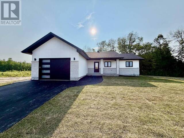 55 EDDY CRESCENT Pembroke Ontario, K8A 0M1 - 3 Bedrooms Home For Sale