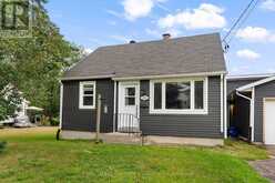 311 JULIEN STREET | Pembroke Ontario | Slide Image Four