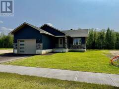 13 EDDY CRESCENT Pembroke Ontario, K8A 0M1