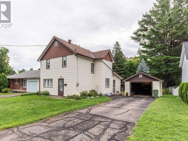 259 PETER STREET Pembroke Ontario, K8A 1R1 - 3 Bedrooms Home For Sale