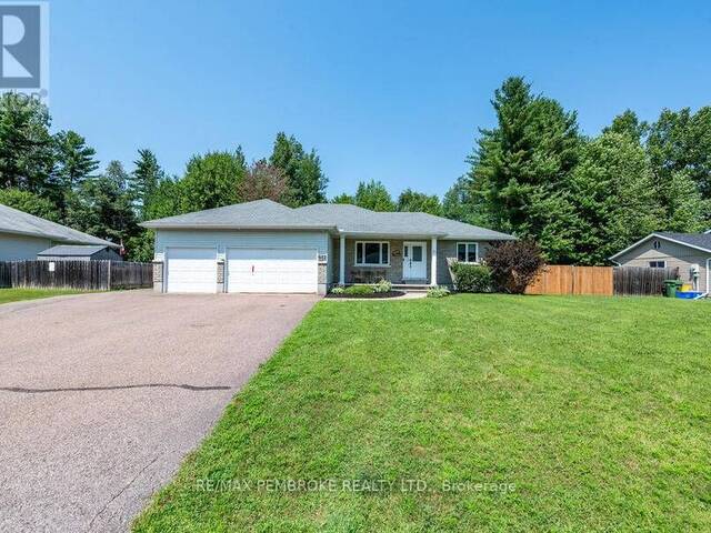 256 ORIOLE CRESCENT Petawawa Ontario, K8H 0A7 - 4 Bedrooms Home For Sale