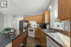 5 HUNTERS RUN LANE | Laurentian Hills Ontario | Slide Image Seventeen