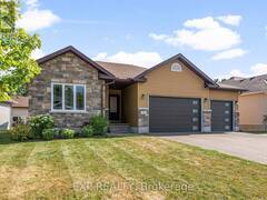 511 COLERAINE DRIVE Renfrew Ontario, K7V 1X3
