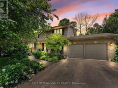 605 ELIZABETH STREET Pembroke Ontario, K8A 1X3