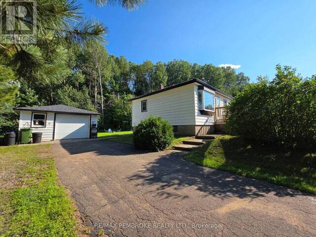 1 NEW STREET Petawawa Ontario, K8H 2H4 - 2 Bedrooms Home For Sale