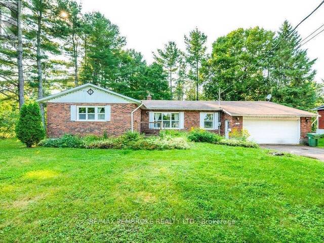20 MEADOWBROOK DRIVE Pembroke Ontario, K8A 7C3 - 4 Bedrooms Waterfront Home For sale