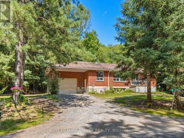 561 LONG LAKE ROAD Madawaska Valley Ontario, K0J 1B0 - 5 Bedrooms Home For Sale