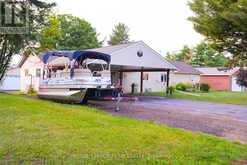 76 LAKE STREET | South Algonquin Ontario | Slide Image Eight
