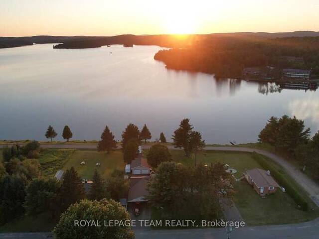 76 LAKE STREET South Algonquin Ontario, K0J 2M0 - 3 Bedrooms Waterfront Home For sale