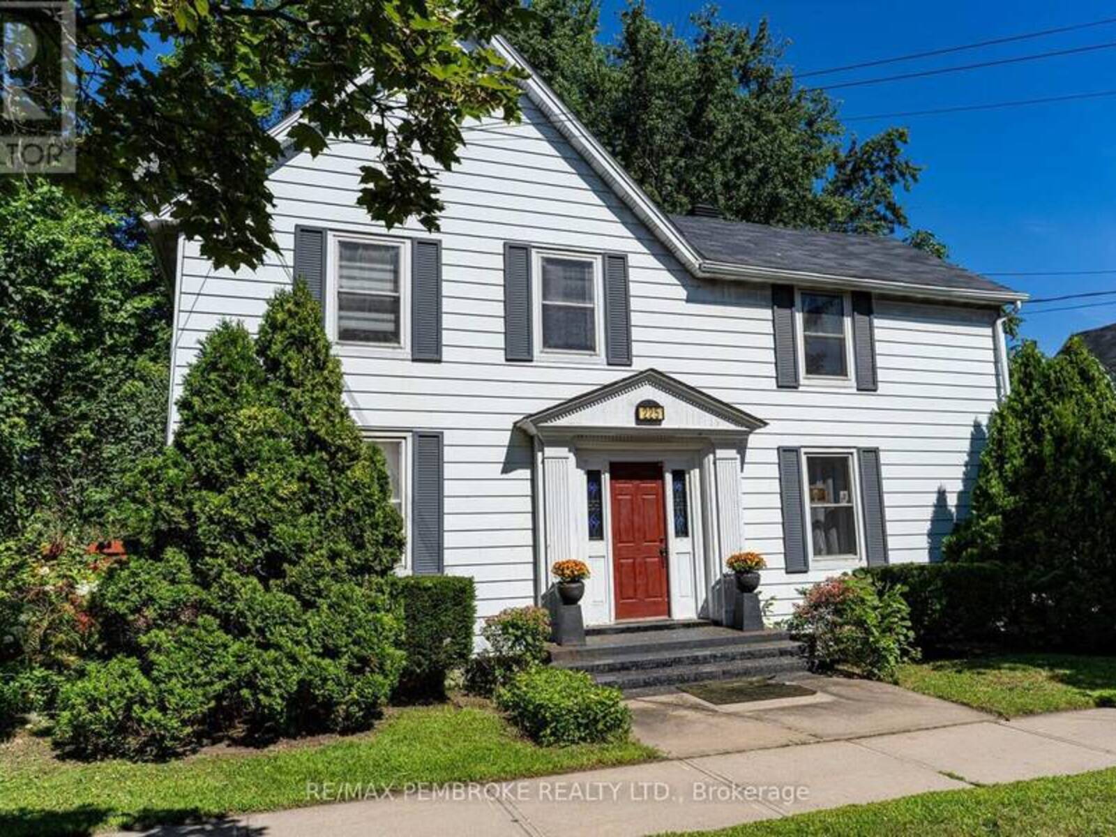 225 MARY STREET, Pembroke, Ontario K8A 5V9