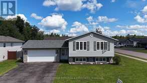 47 WINFIELD STREET | Petawawa Ontario | Slide Image One