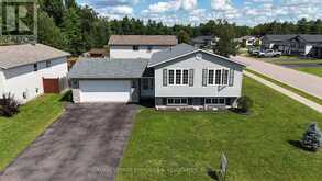 47 WINFIELD STREET | Petawawa Ontario | Slide Image Four