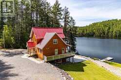 208 RED FOX TRAIL | Head, Clara and Maria Ontario | Slide Image Five