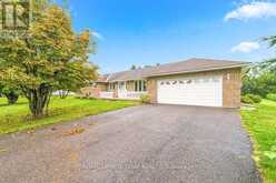 13 SPRINGFIELD DRIVE | Cobden Ontario | Slide Image Three