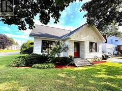621 BRUHAM AVENUE Pembroke Ontario, K8A 4Z6