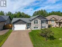 521 GARDNER CRESCENT | Petawawa Ontario | Slide Image Two