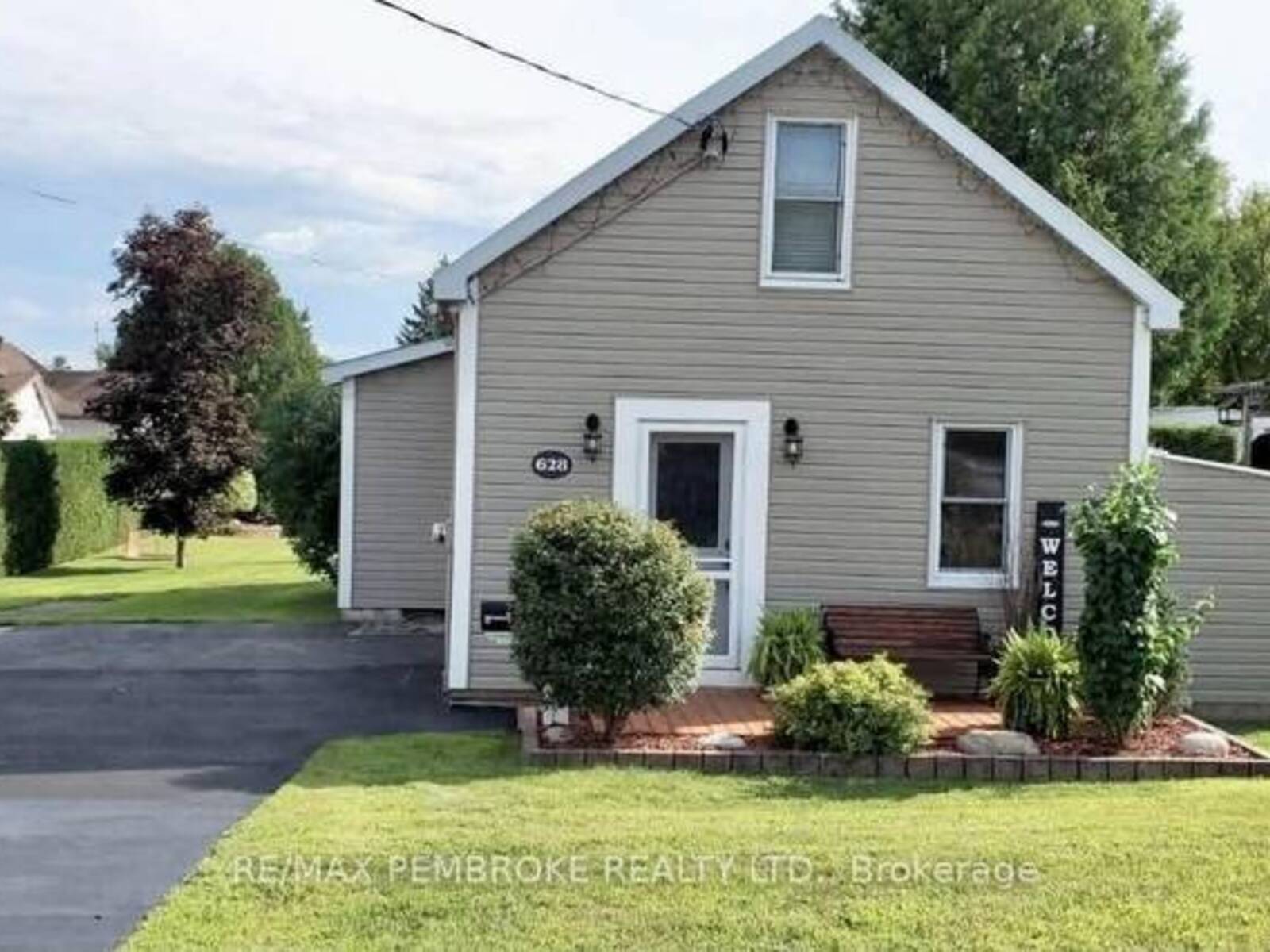 628 PERTH STREET, Pembroke, Ontario K8A 6C1