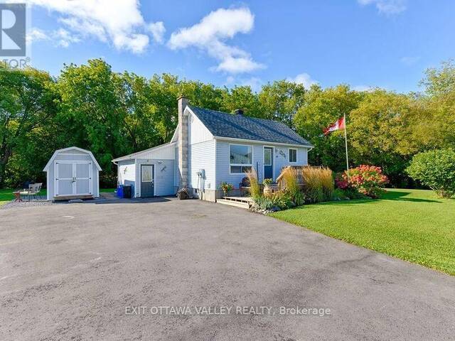 39 CREEK STREET Whitewater Region Ontario, K0J 2L0 - 2 Bedrooms Home For Sale