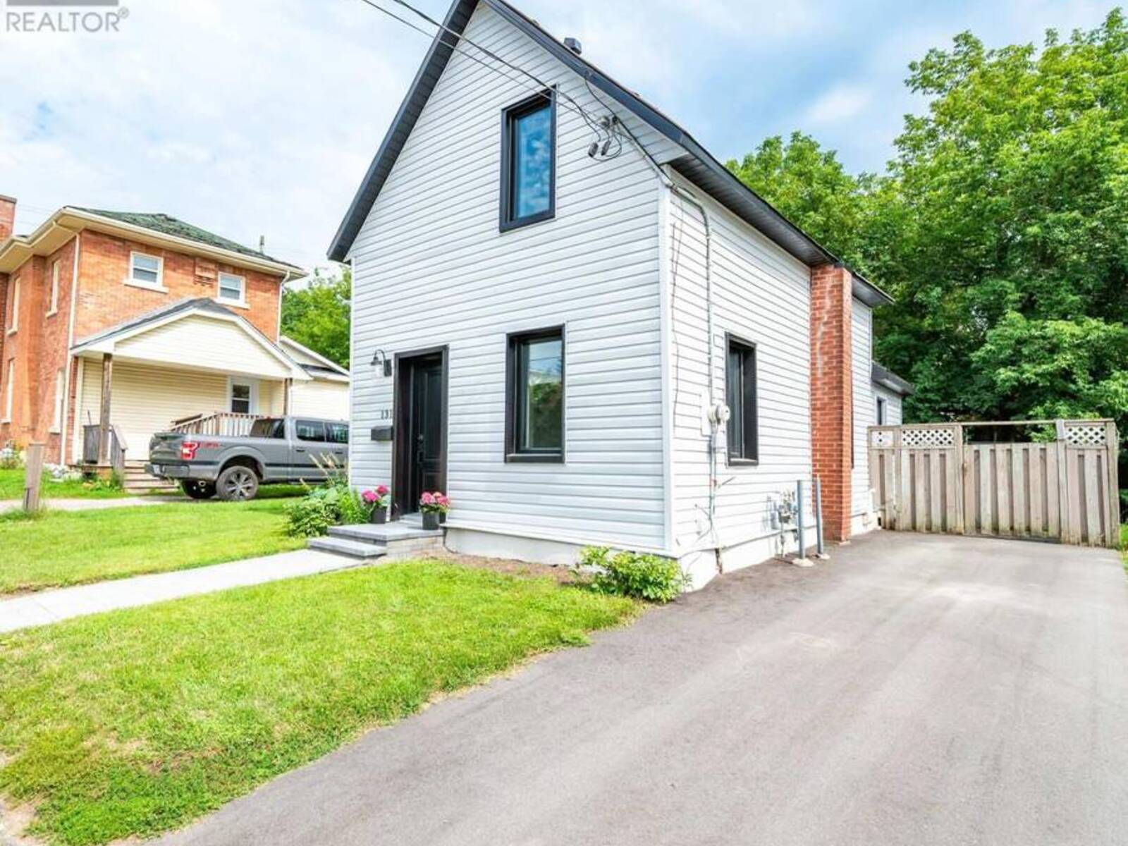 131 PATRICK AVENUE, Renfrew, Ontario K7V 3H3