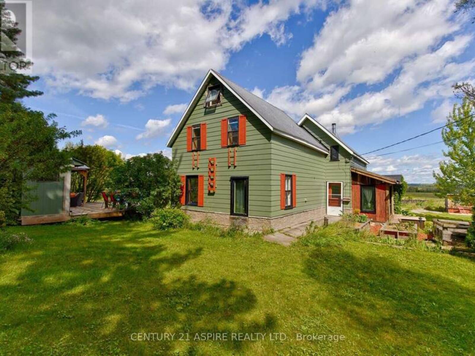 2552 MICKSBURG ROAD, Pembroke, Ontario K8A 6W4