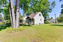 2 THOMSON CRESCENT | Deep River Ontario | Slide Image Thirty-eight