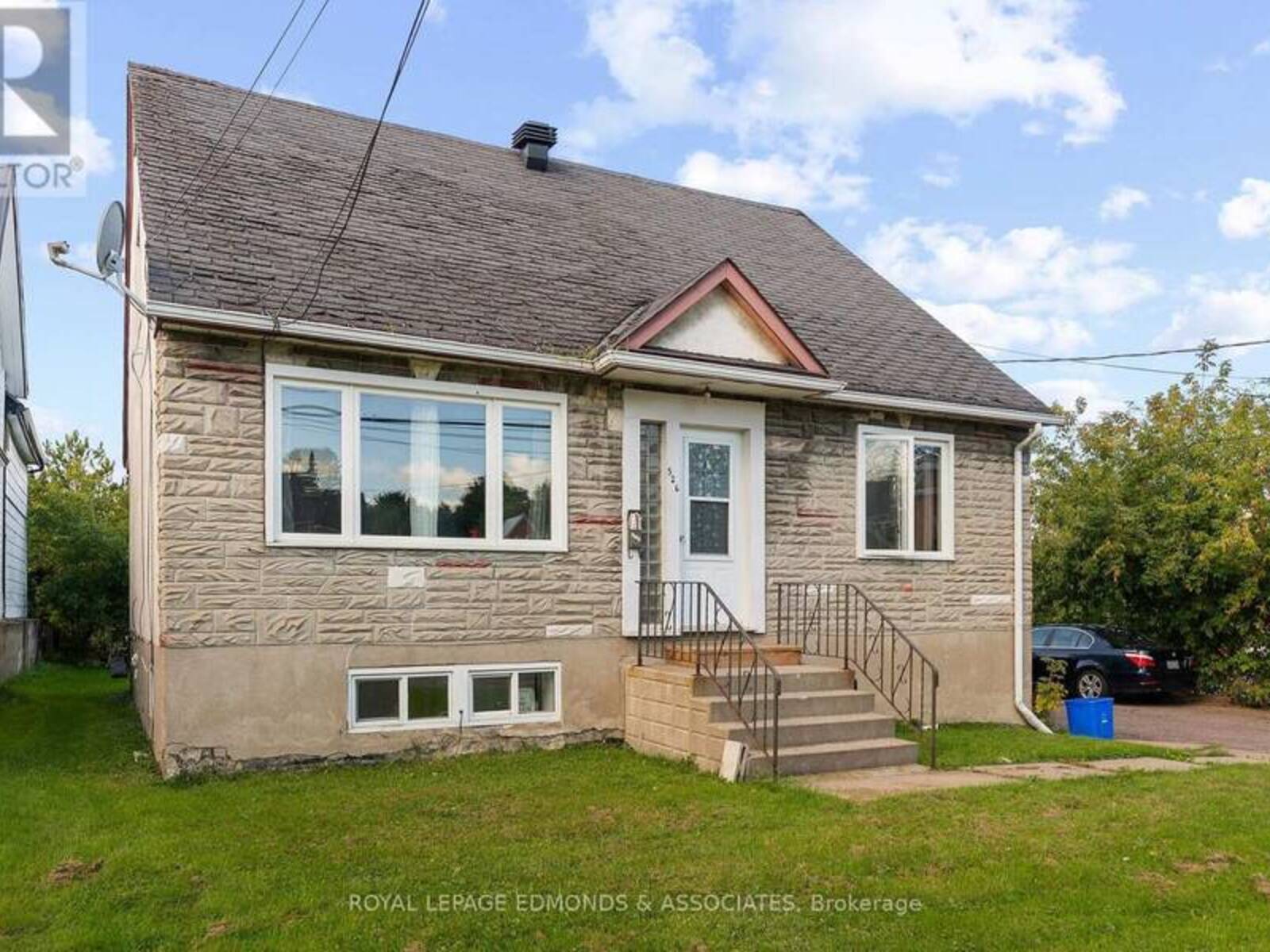 526 MACKAY STREET, Pembroke, Ontario K8A 1E6