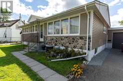 142 DEACON STREET | Pembroke Ontario | Slide Image Four