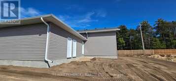 18 JADE AVENUE | Petawawa Ontario | Slide Image Two
