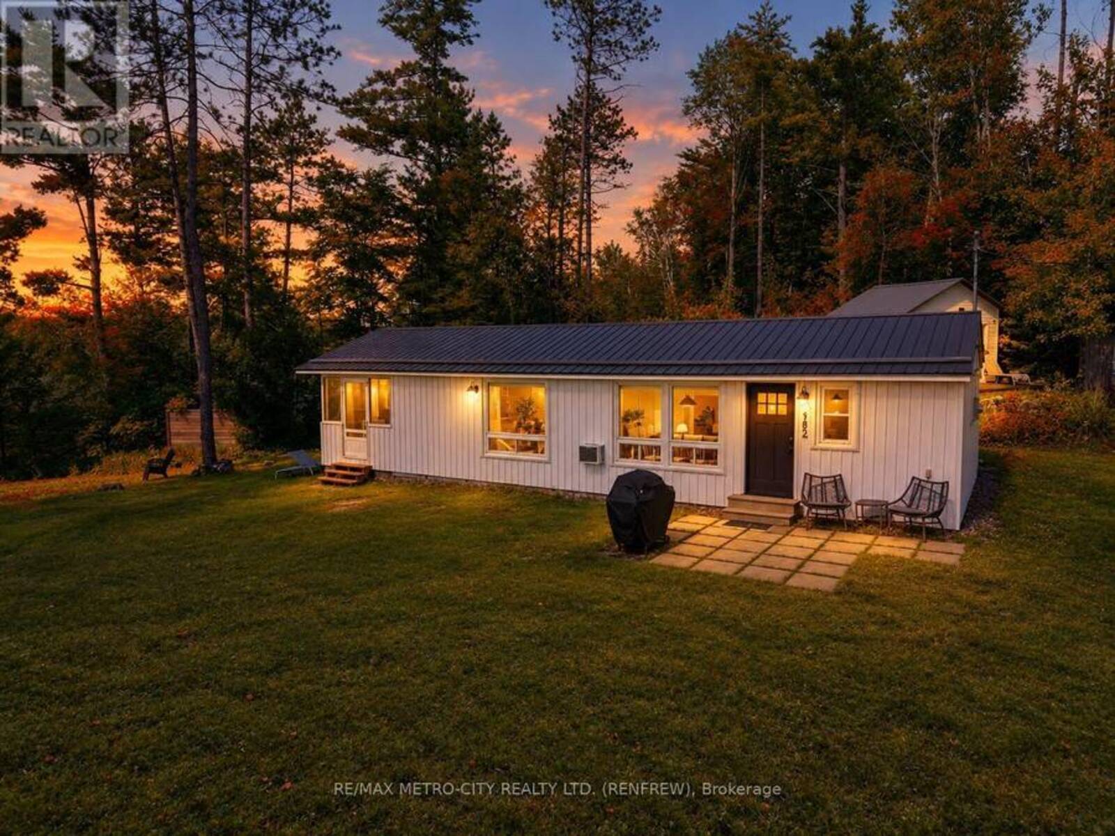 982 STONES LAKE ROAD, Greater Madawaska, Ontario K0J 1H0