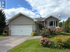 10 KIRK COURT North Algona Wilberforce Ontario, K0J 1X0