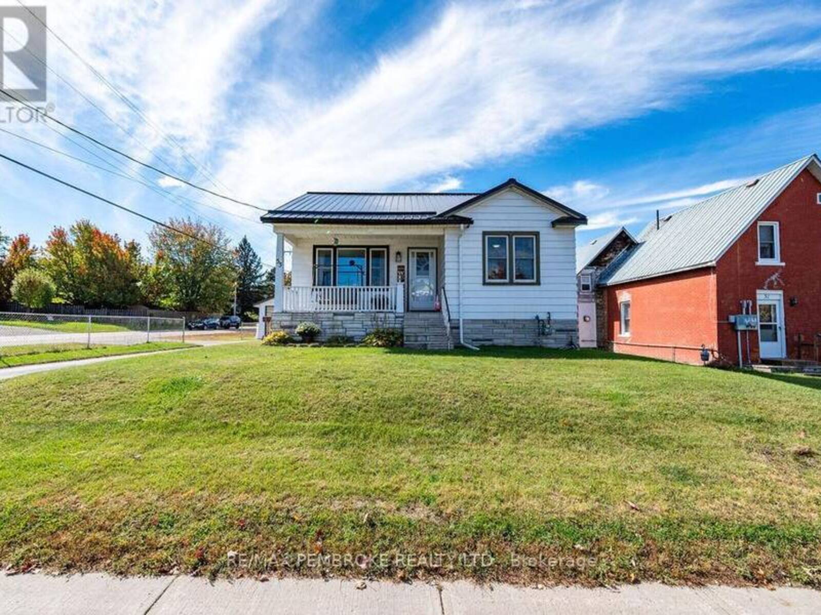 53 DORAN STREET, Petawawa, Ontario K8H 1R1