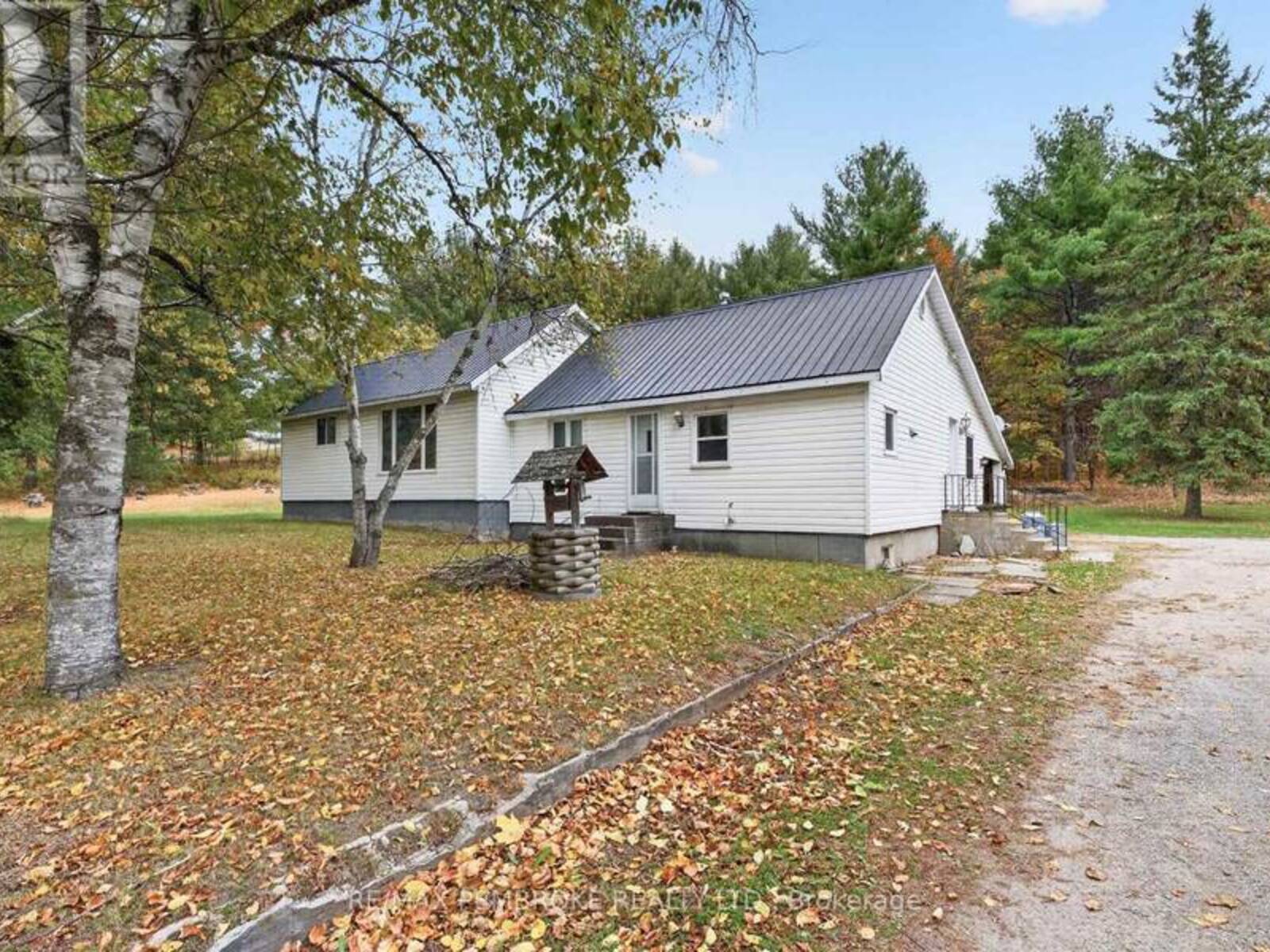 39326 HIGHWAY 41 HIGHWAY, Pembroke, Ontario K8A 6W4