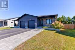 59 NOBLE CRESCENT | Petawawa Ontario | Slide Image One