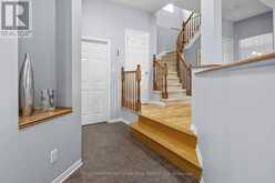100 FAIRLOP WAY | Ottawa Ontario | Slide Image Two